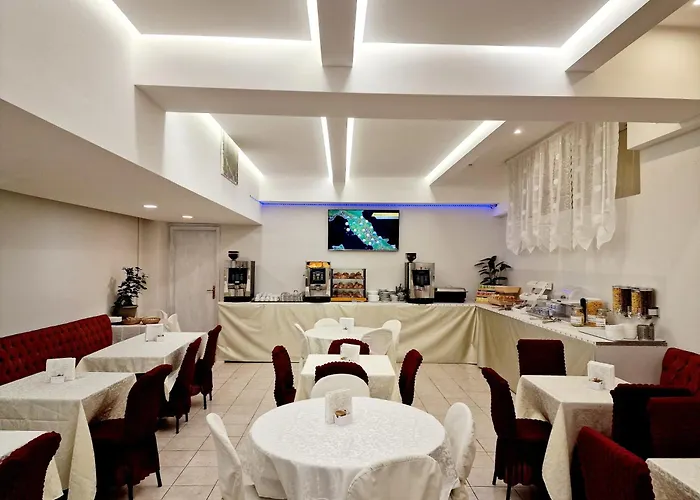 Hotell 2000 2*