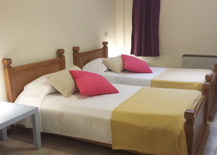 Hotell 2000 2*