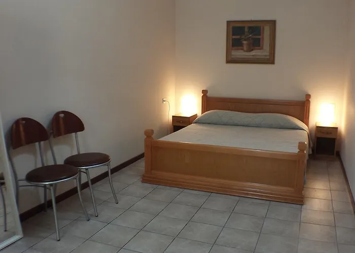 Hotell 2000 2*