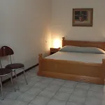 Hotel 2000 2*