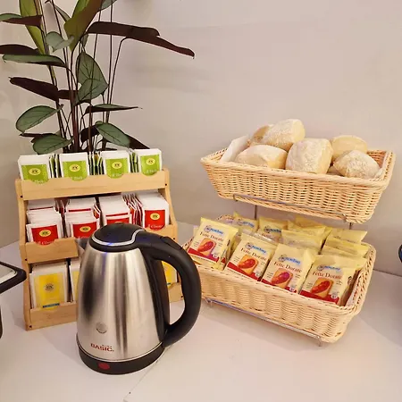 يوث فرينزي 2000 2*