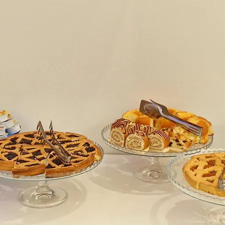 يوث فرينزي 2000 2*