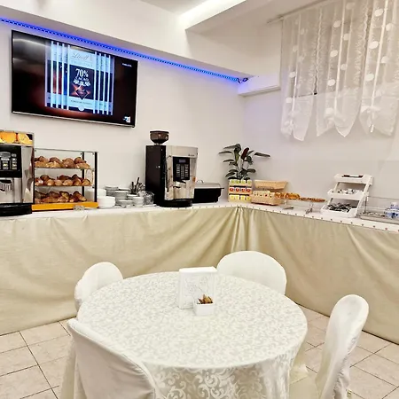 يوث فرينزي 2000