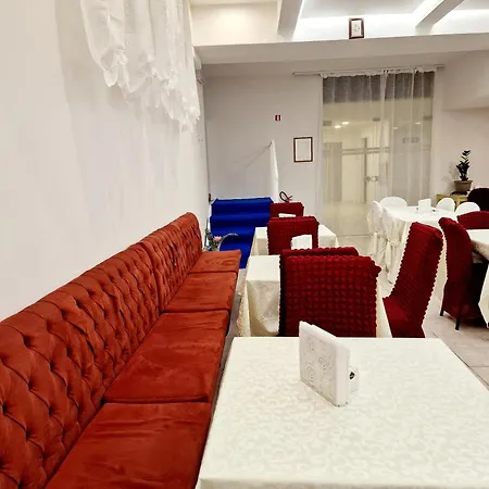 Youth 2000 Hotel