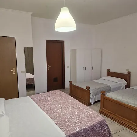 Youth 2000 Hotel 2*