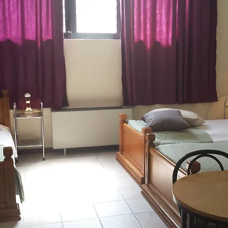 Youth 2000 Hotel
