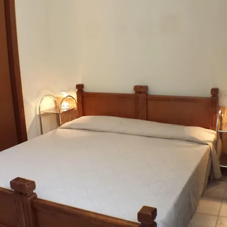 Youth 2000 Hotel