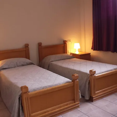 Youth 2000 Hotel