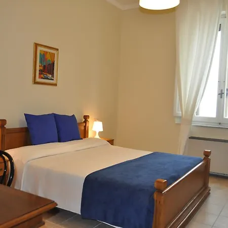Youth 2000 Hotel 2*